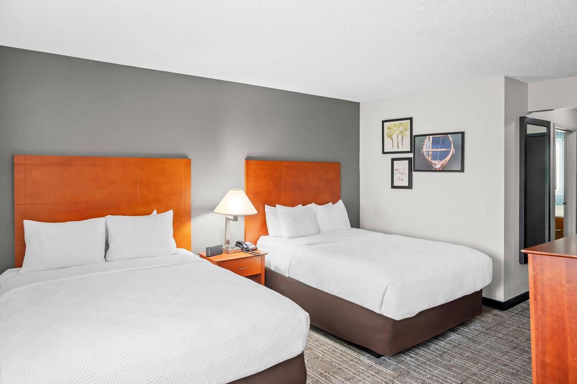Queen Room with Two Queen Beds - Non-Smoking