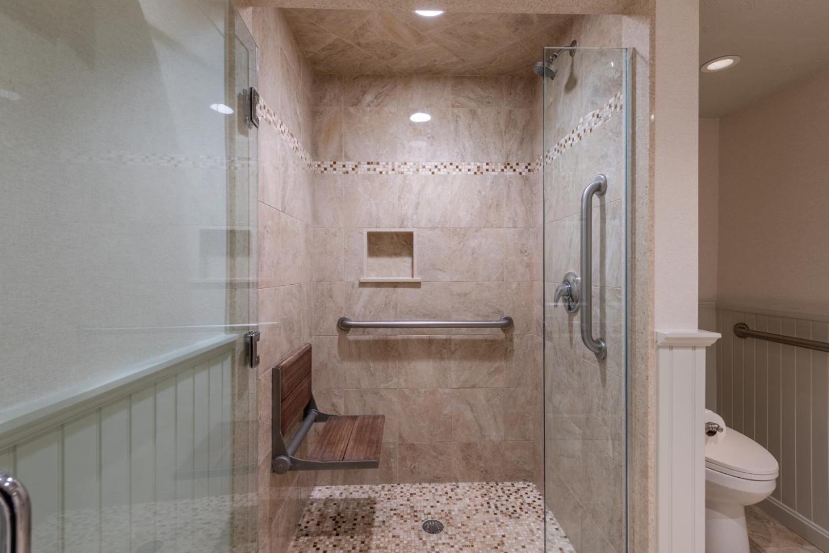 1 King, Accessible, Grand Meadow