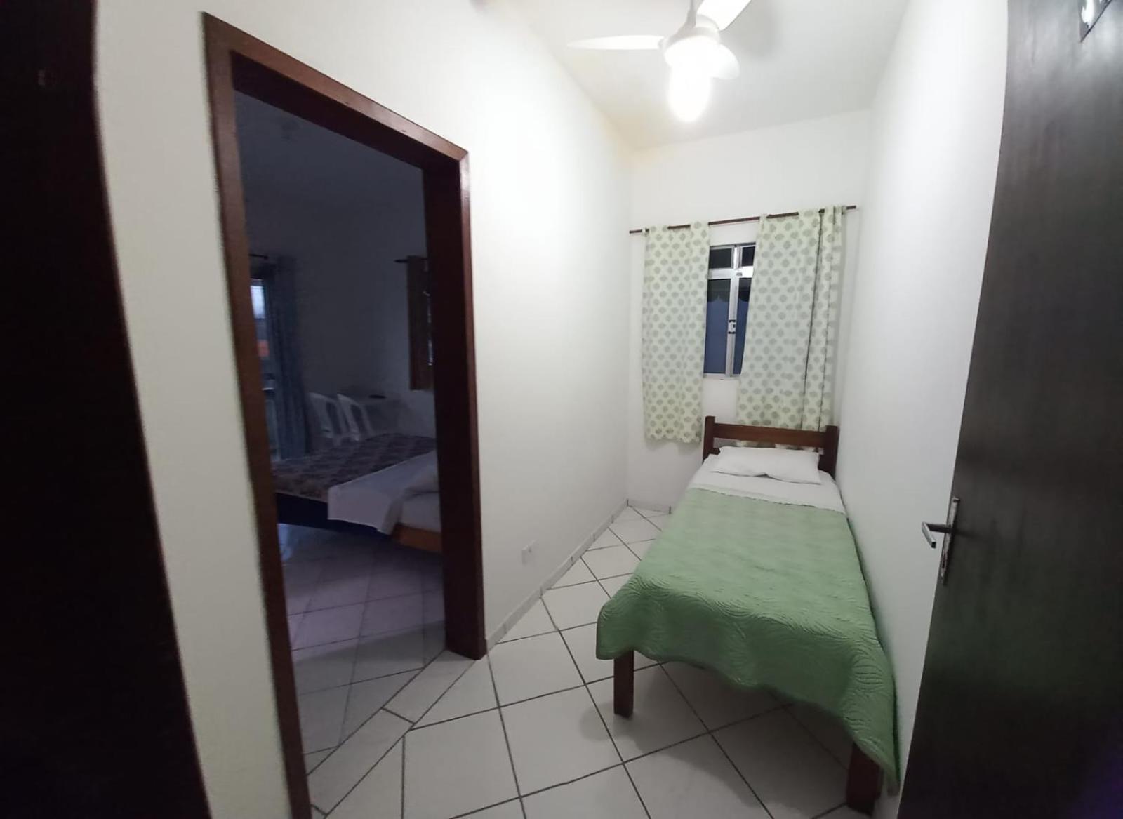 Quarto Triplo com Varanda