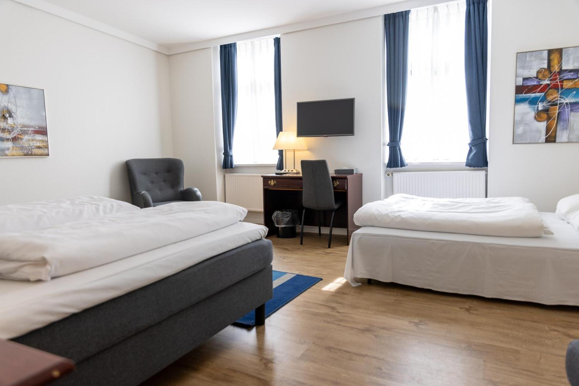 Doppelzimmer mit Zustellbett (3 Erwachsene)