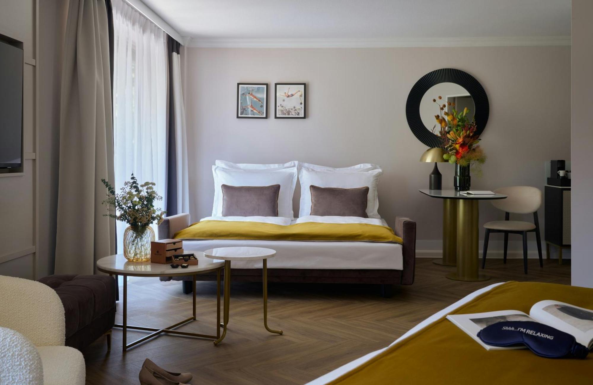 Select Family Junior Suite Triple