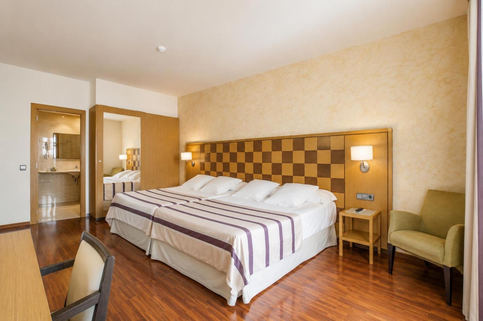 Habitación Doble Superior con 2 camas grandes