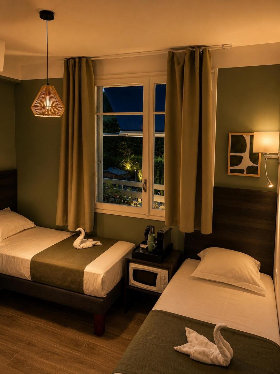 Petite Chambre Lits Jumeaux avec Climatisation
