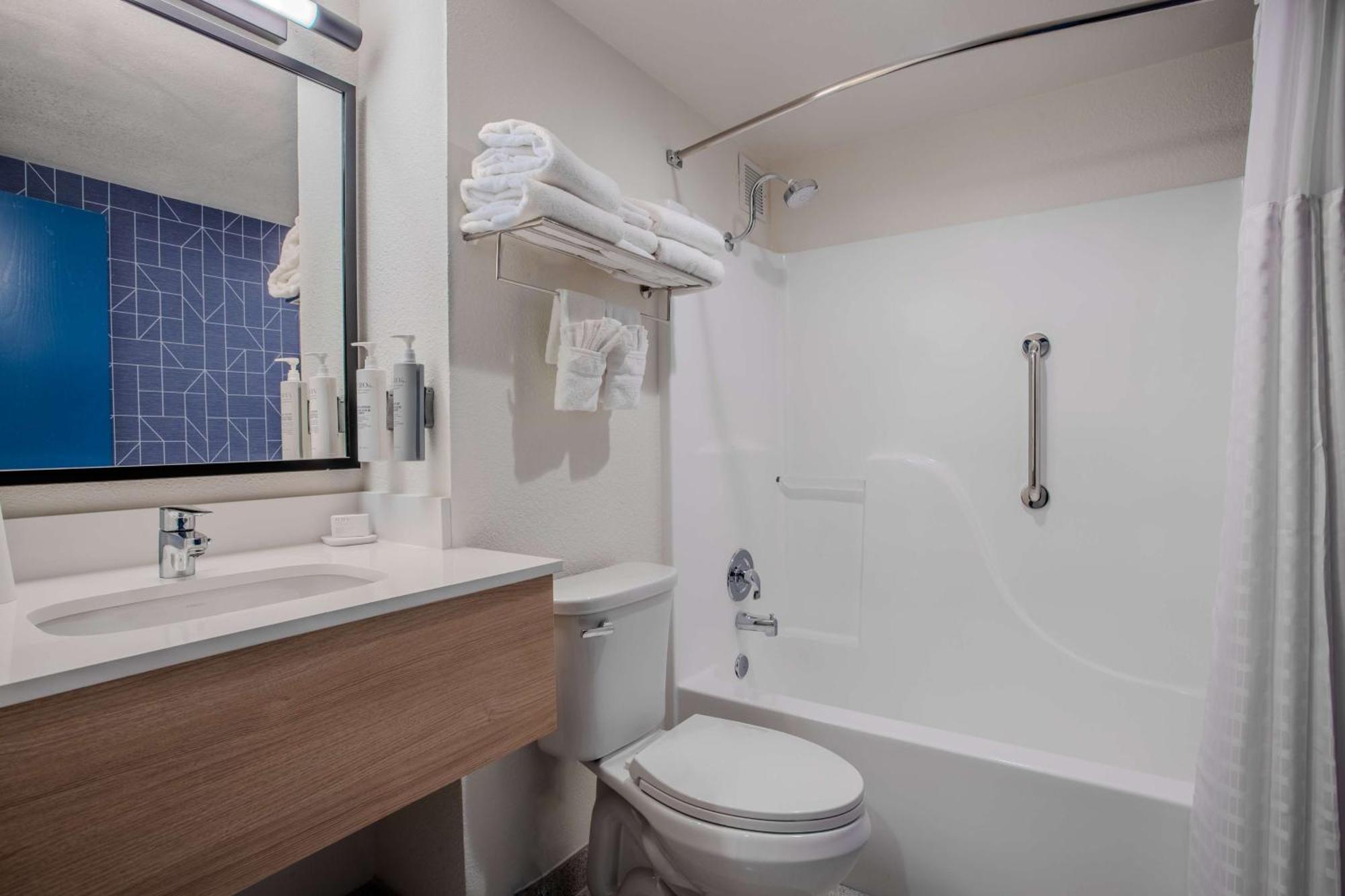 King Studio Suite