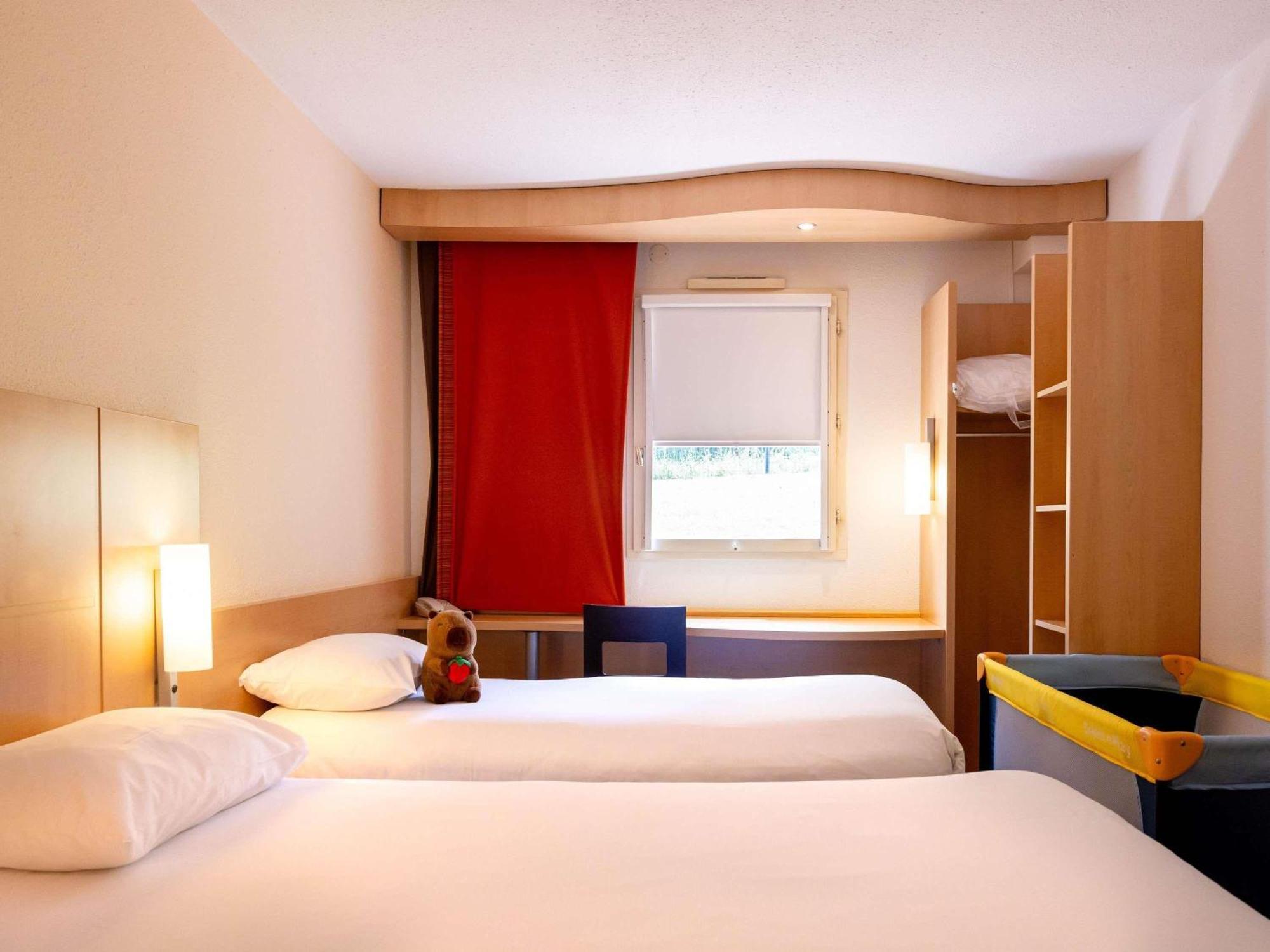 Chambre Standard avec 1 Lit Double et 1 Lit Simple