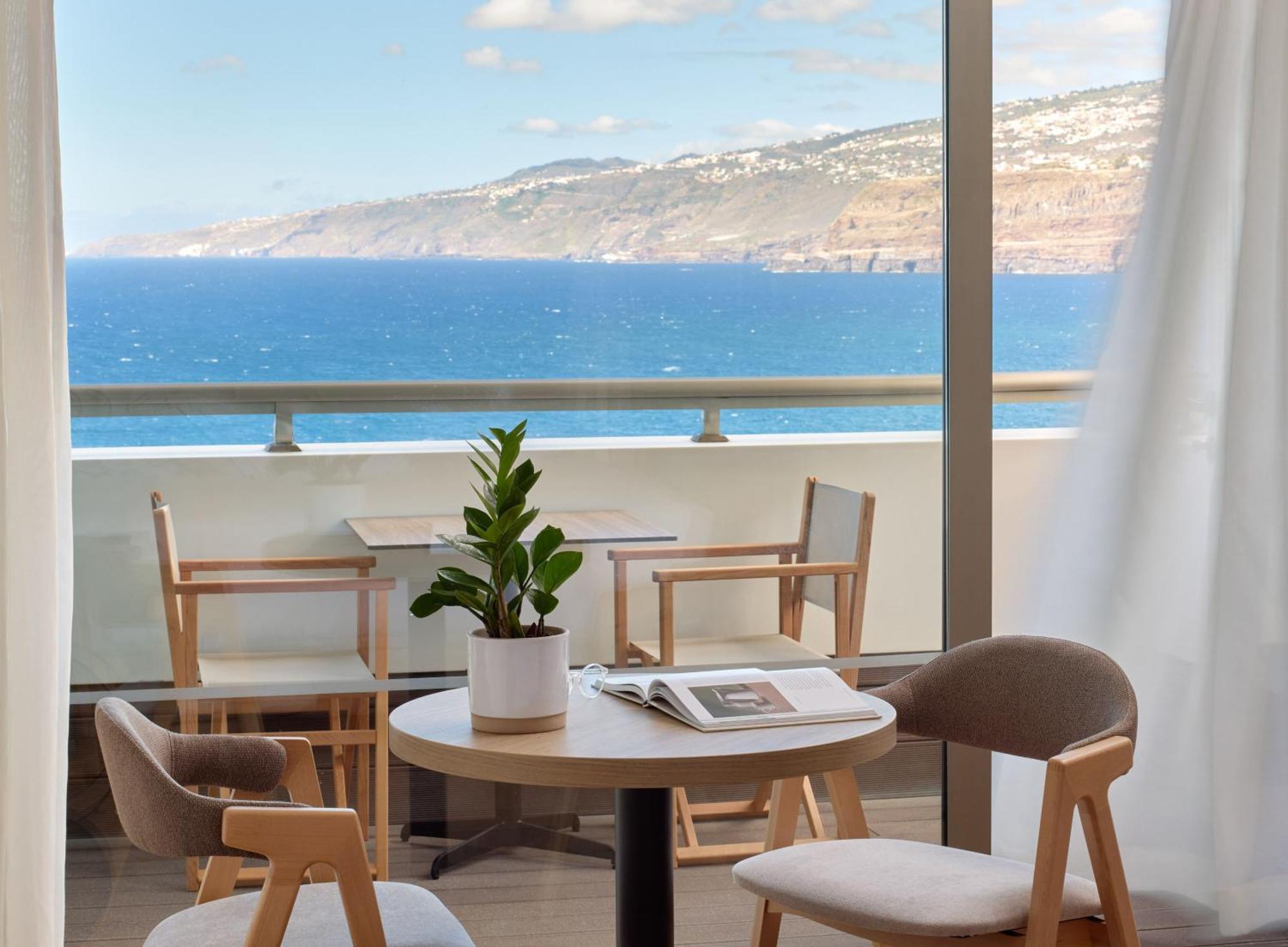 Suite Junior The Level con vistas frontales al mar