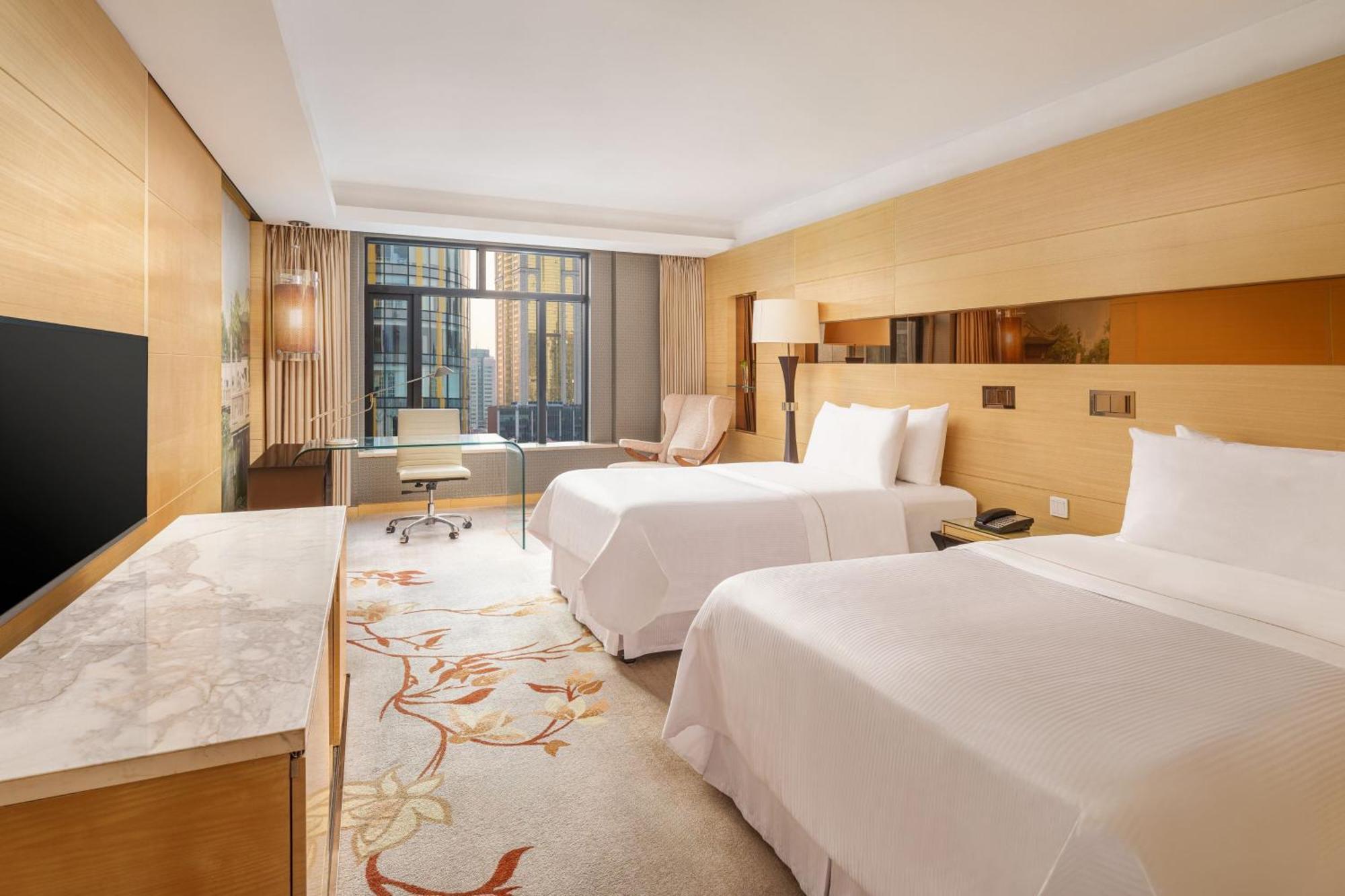 Grand Deluxe Twin Room