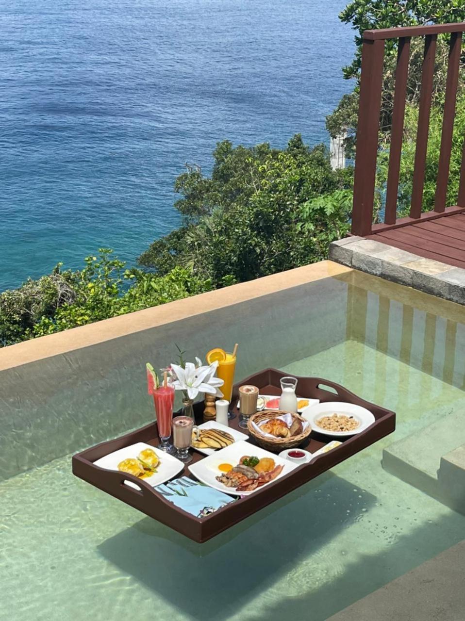 Villa Cauayan con piscina y vistas a la bahía