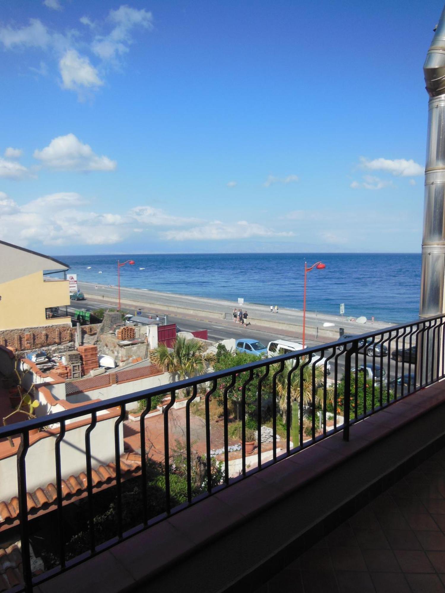 Camera Quadrupla con Vista Mare