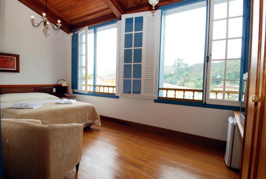 Quarto Duplo Superior com Banheira