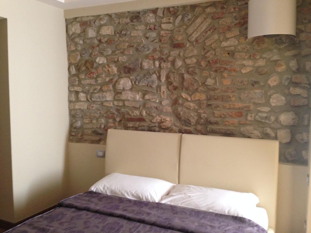 Double Room Attic Split Level,264834293:JPEG