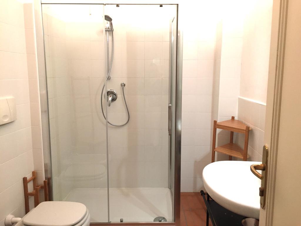 Dreibettzimmer mit Gemeinschaftsbad