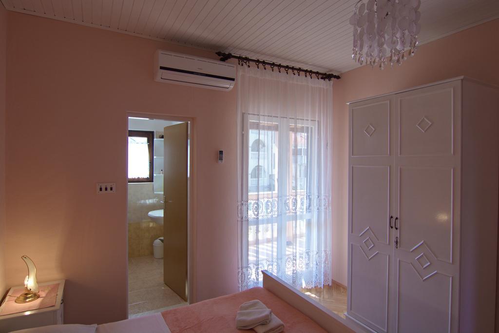 Habitación Triple Confort con ducha