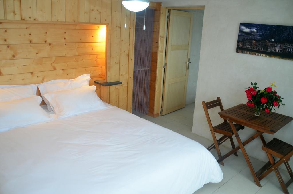 Chambre Familiale avec Salle de Bains Privative