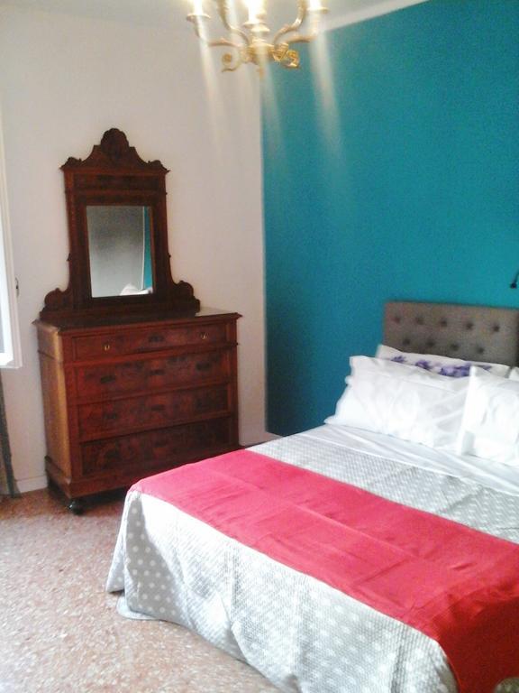 Chambre Triple avec Salle de Bains Commune