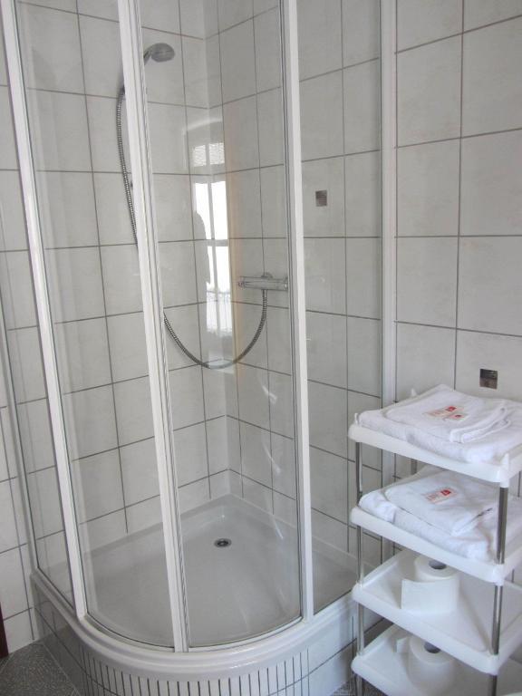 Doppel- oder Zweibettzimmer