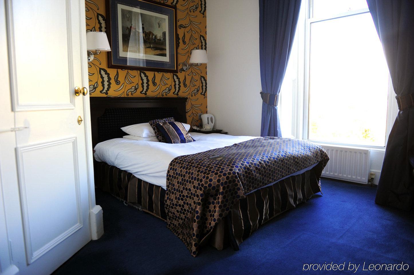 Small Double Room,206669089:JPEG