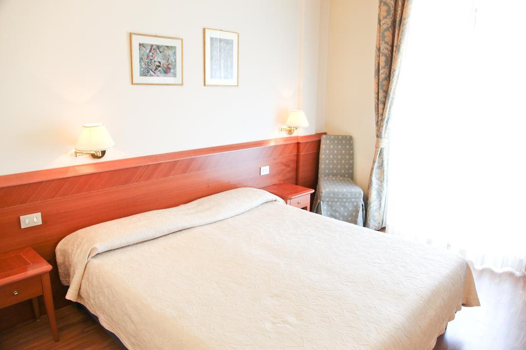 Twin Room,212444819:JPEG