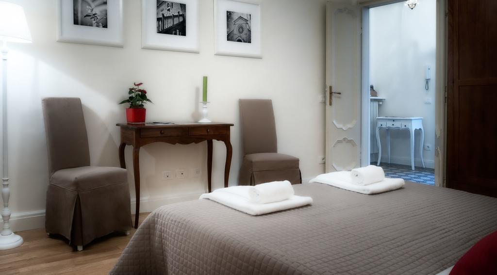 Tweepersoonskamer met Externe Eigen Badkamer