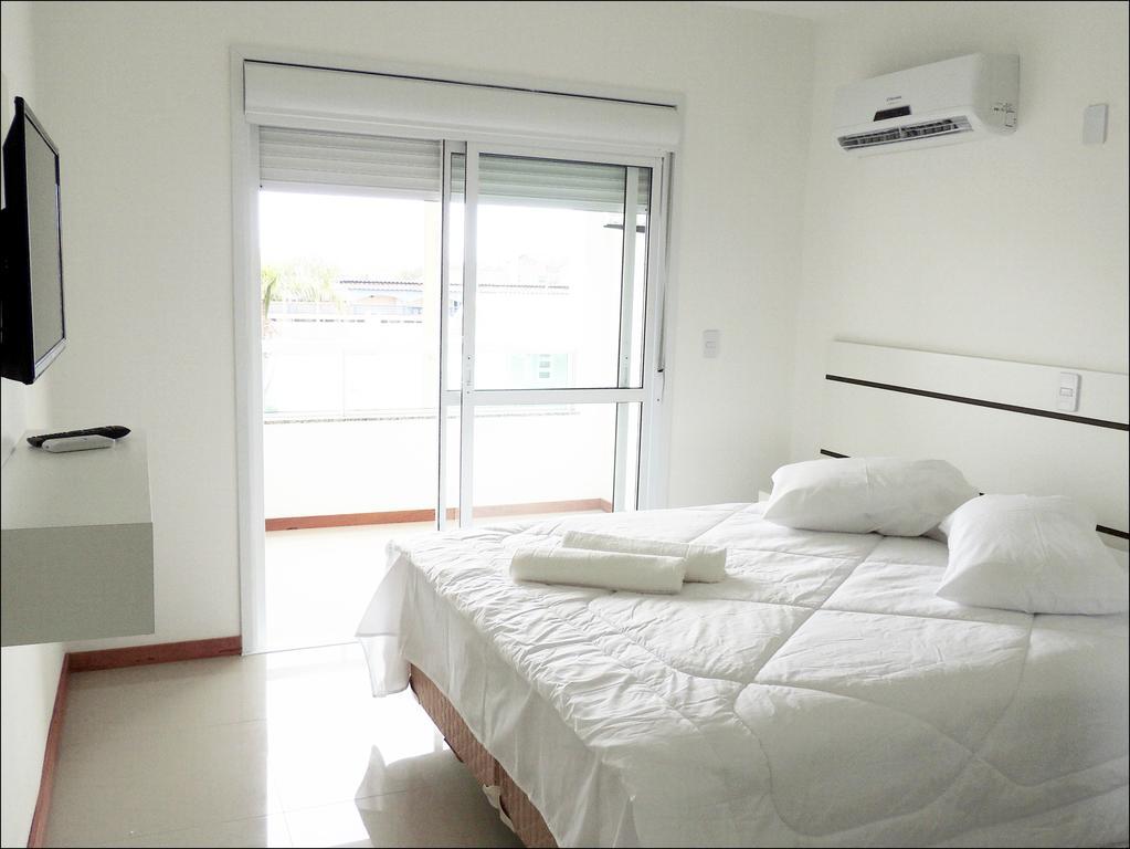 Quarto Duplo com Vista Parcial do Rio