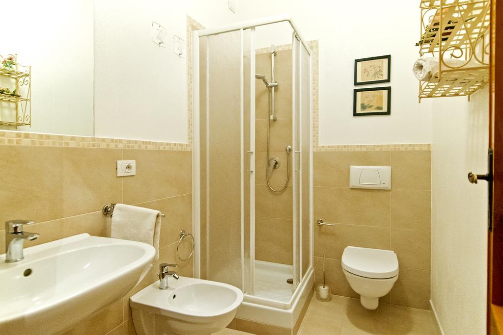 Habitación Doble con baño privado externo - 1 o 2 camas