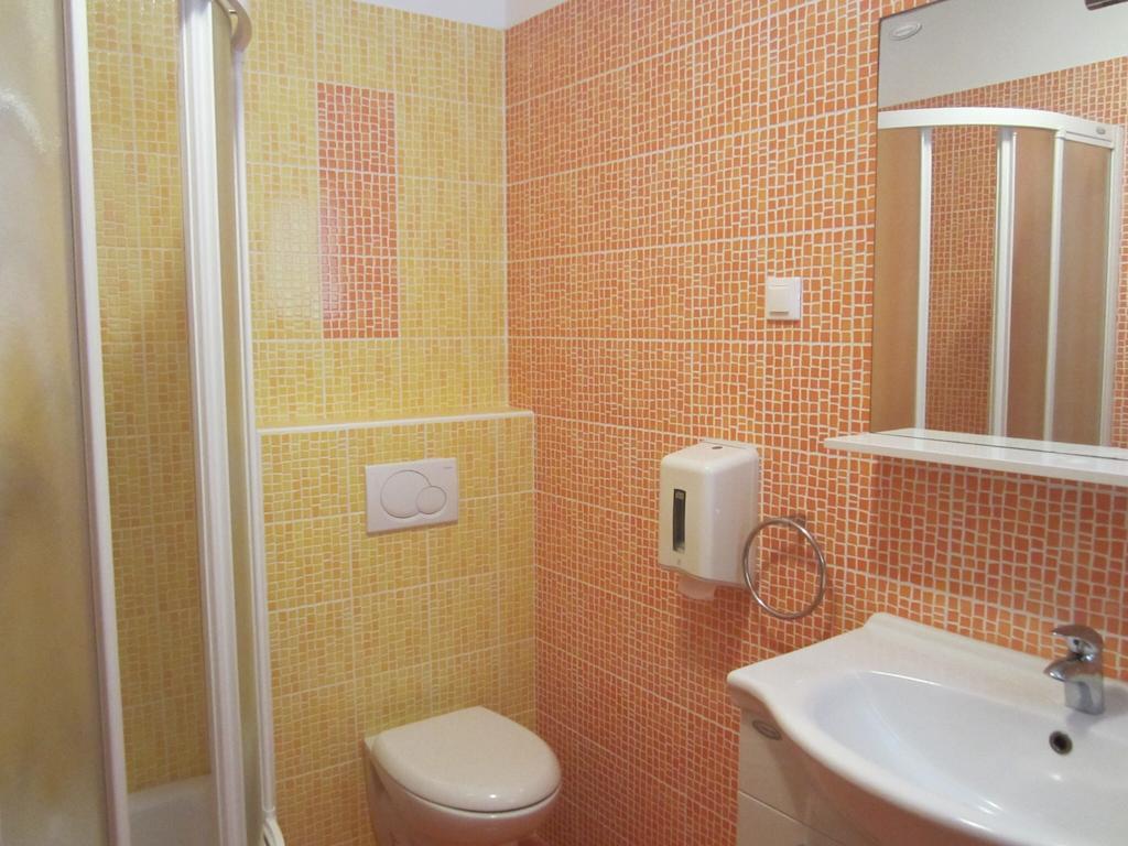 Doppelzimmer mit Balkon und Meerblick