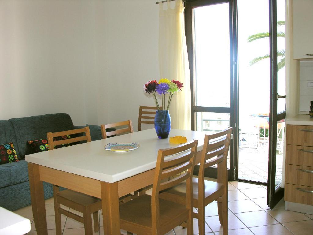 Appartamento Monolocale con Vista Mare