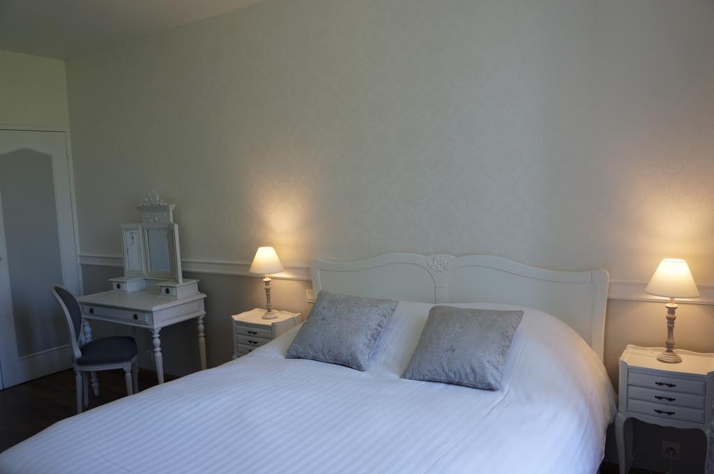 Chambre Lit Queen-Size - Vue sur Jardin