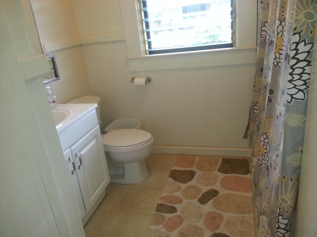 Queen Room with Shared Bathroom