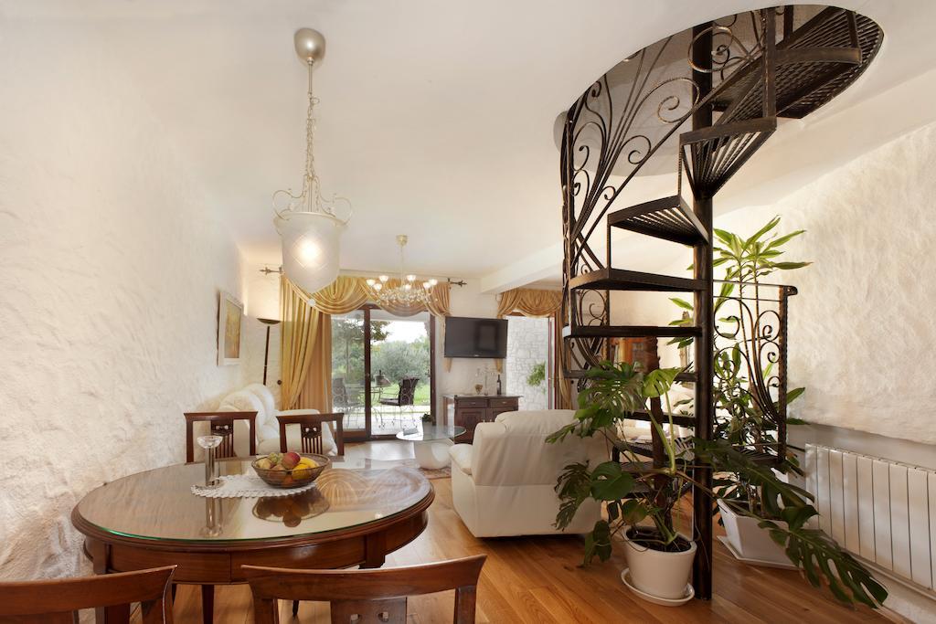 Appartamento con 2 Camere da Letto e Terrazza