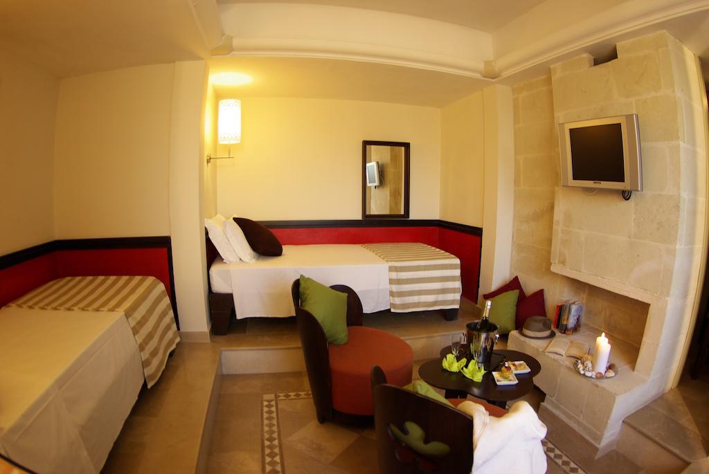 Single Room,772794478:JPEG