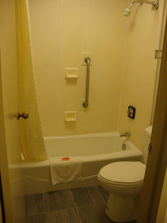 Double Room with Two Double Beds - Non-Smoking