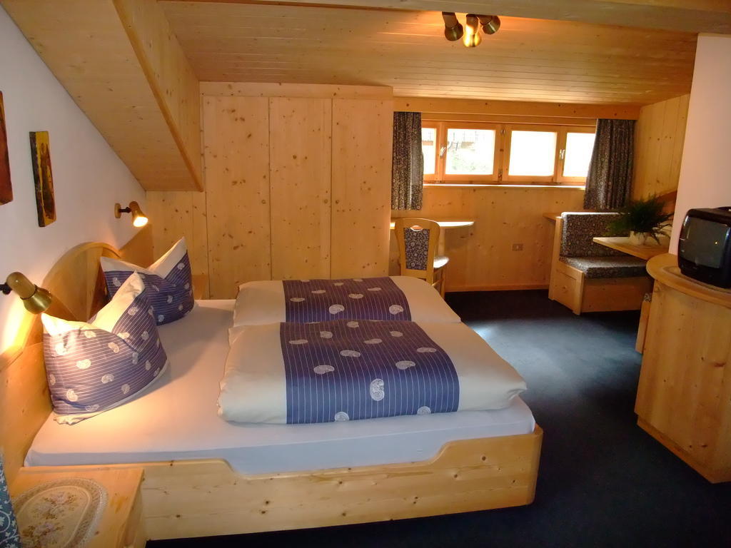 Large Double Room Balcony,248863841:JPEG