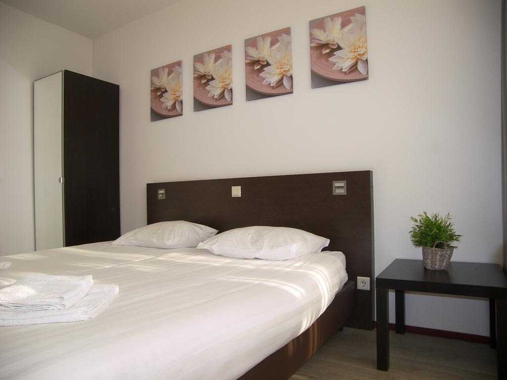 Tweepersoonskamer met 2 Aparte Bedden