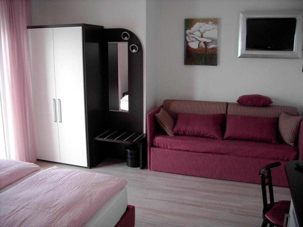Doppelzimmer mit Balkon und Seeblick