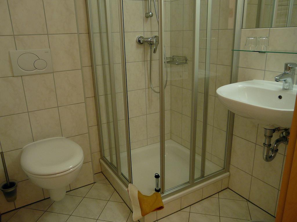 Triple Room,250552613:JPEG