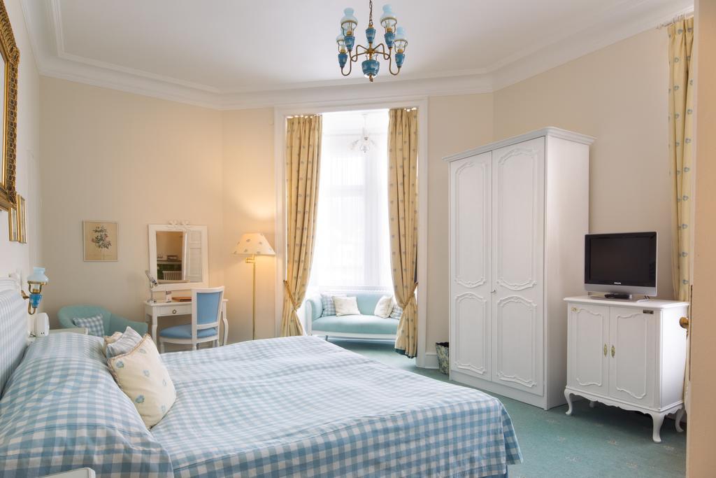Superior Room,661043439:JPEG