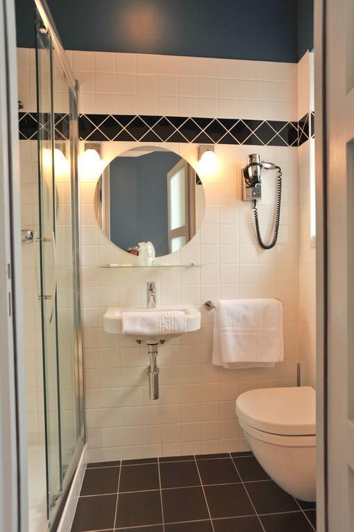 Chambre Double avec Douche - 3e Étage - Vue sur Mer