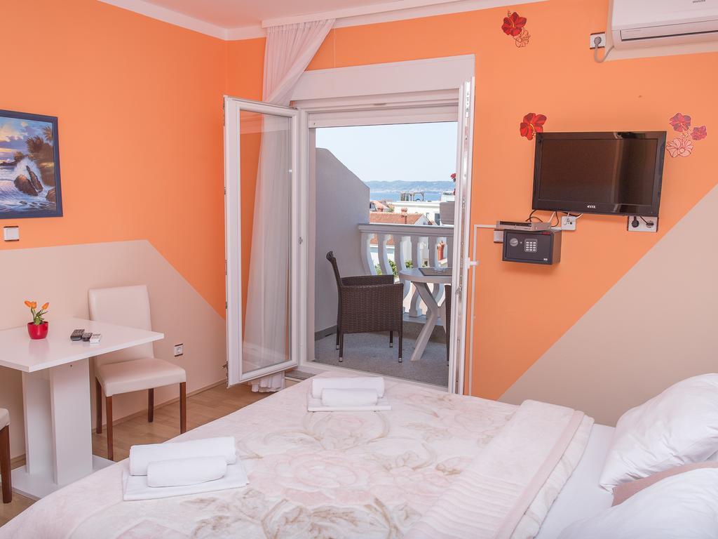 Estudio con balcón y vistas al mar