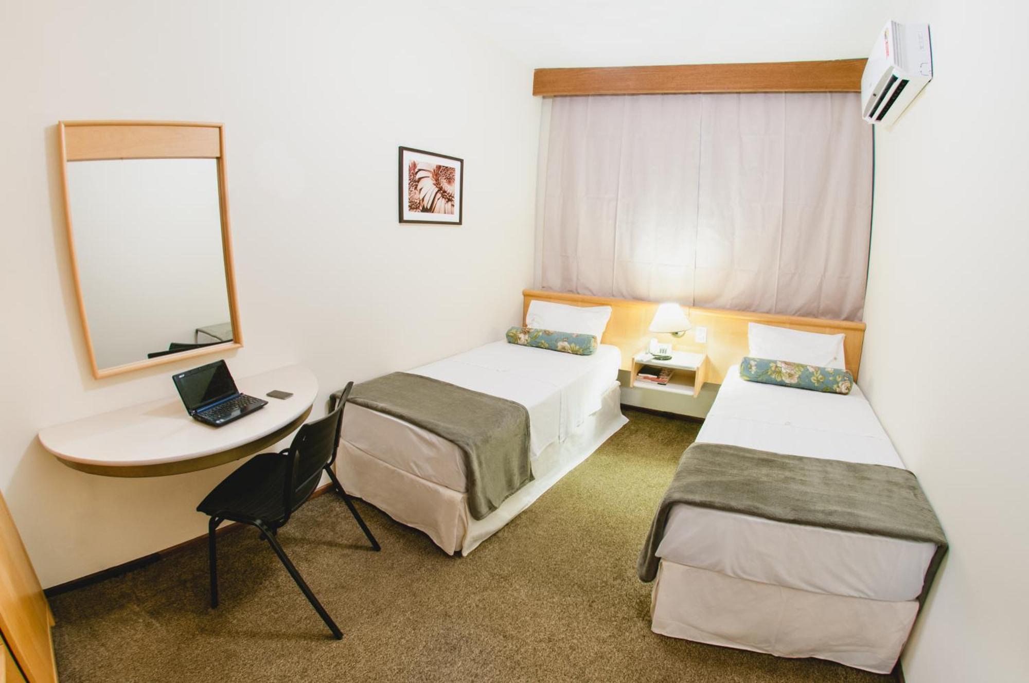 Quarto Deluxe com 2 Camas de Solteiro