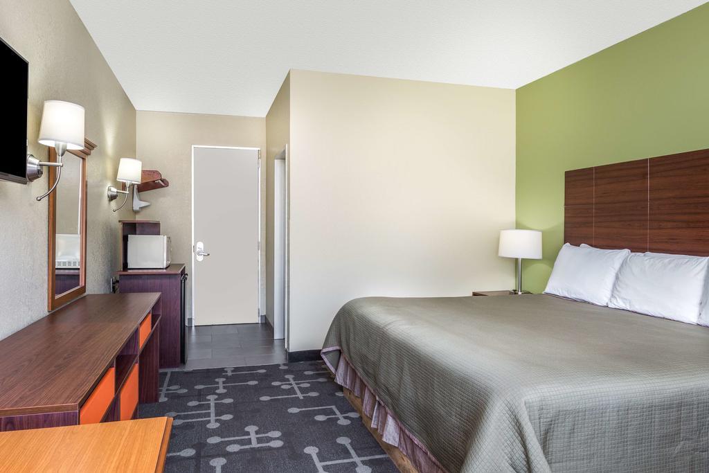 Business King Room