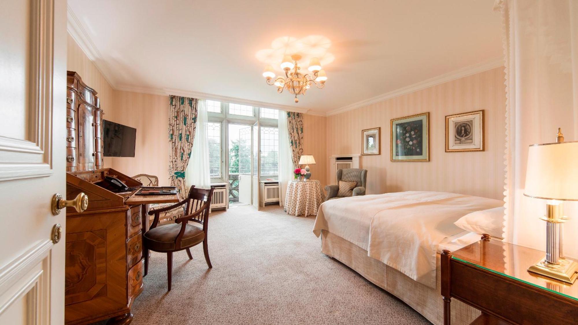 Schloss Grand Zimmer mit Balkon