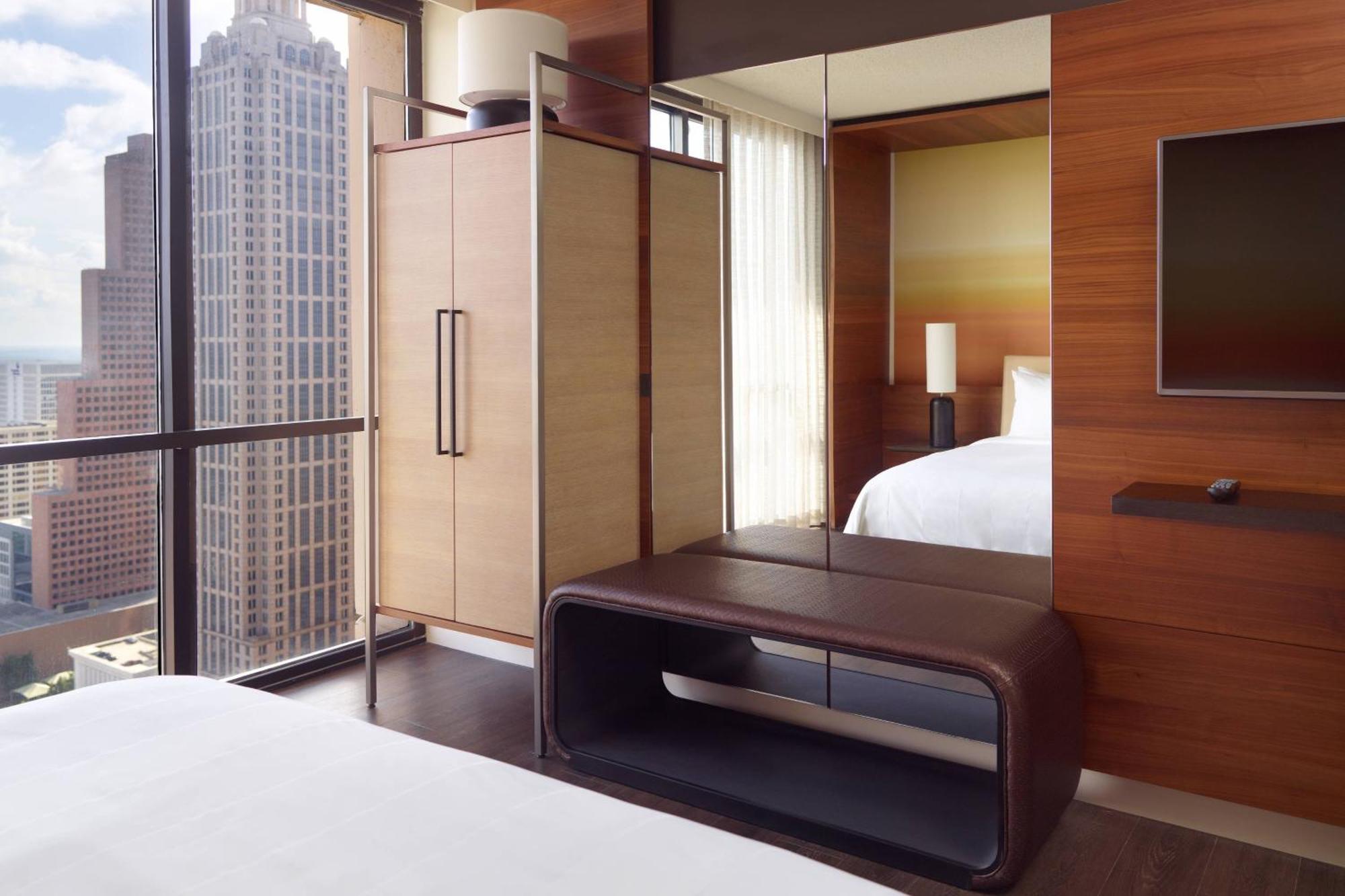 Kingsize Bed met Uitzicht op de Stad - Conciërgeverdieping