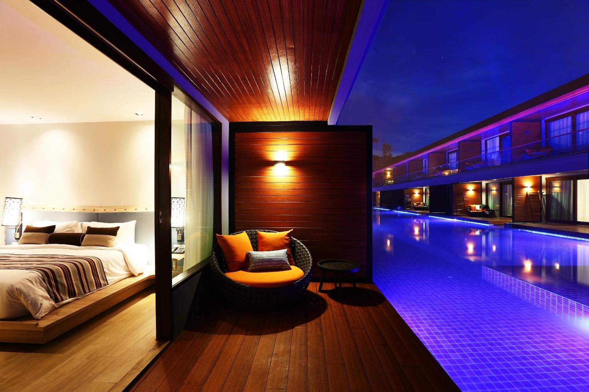 Chambre Double de Luxe avec Accès à la Piscine