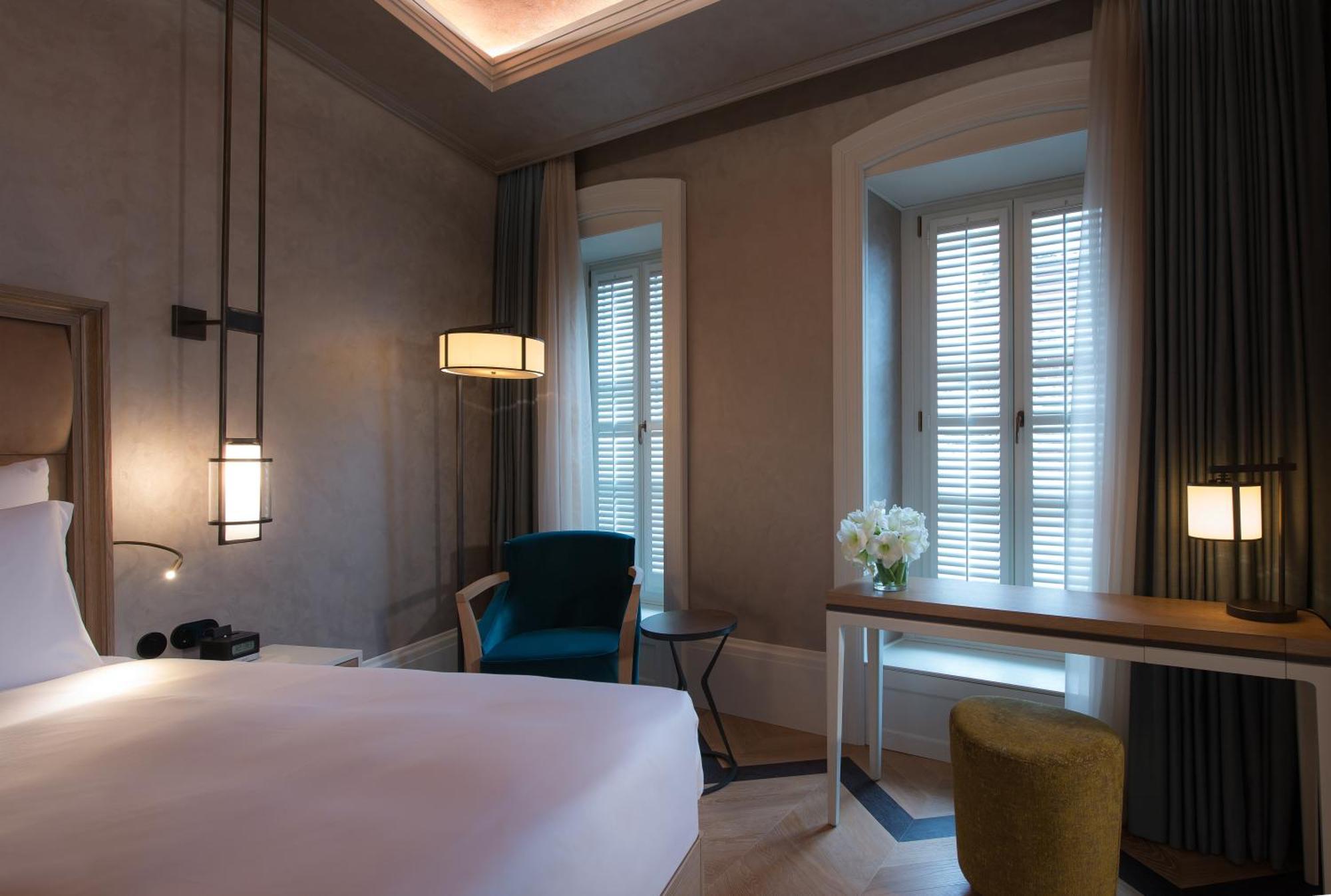 Deluxe Queen Room,1362624752:JPEG