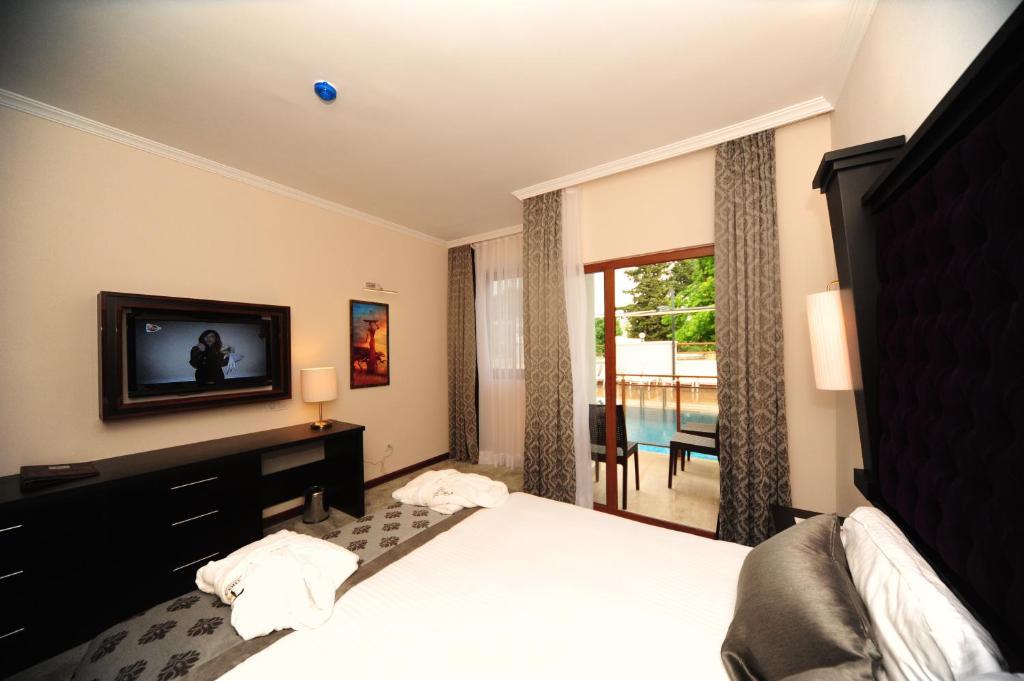 Deluxe Doppelzimmer mit Zugang zum Pool