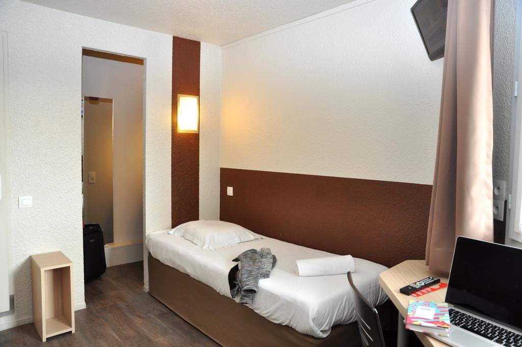 Tweepersoonskamer met 2 Aparte Bedden