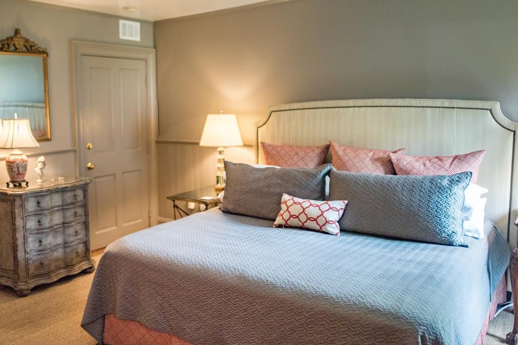 King Room - Jessica's Room,325921252:JPEG