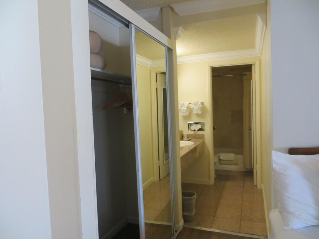 Chambre avec 2 Grands Lits Queen-Size