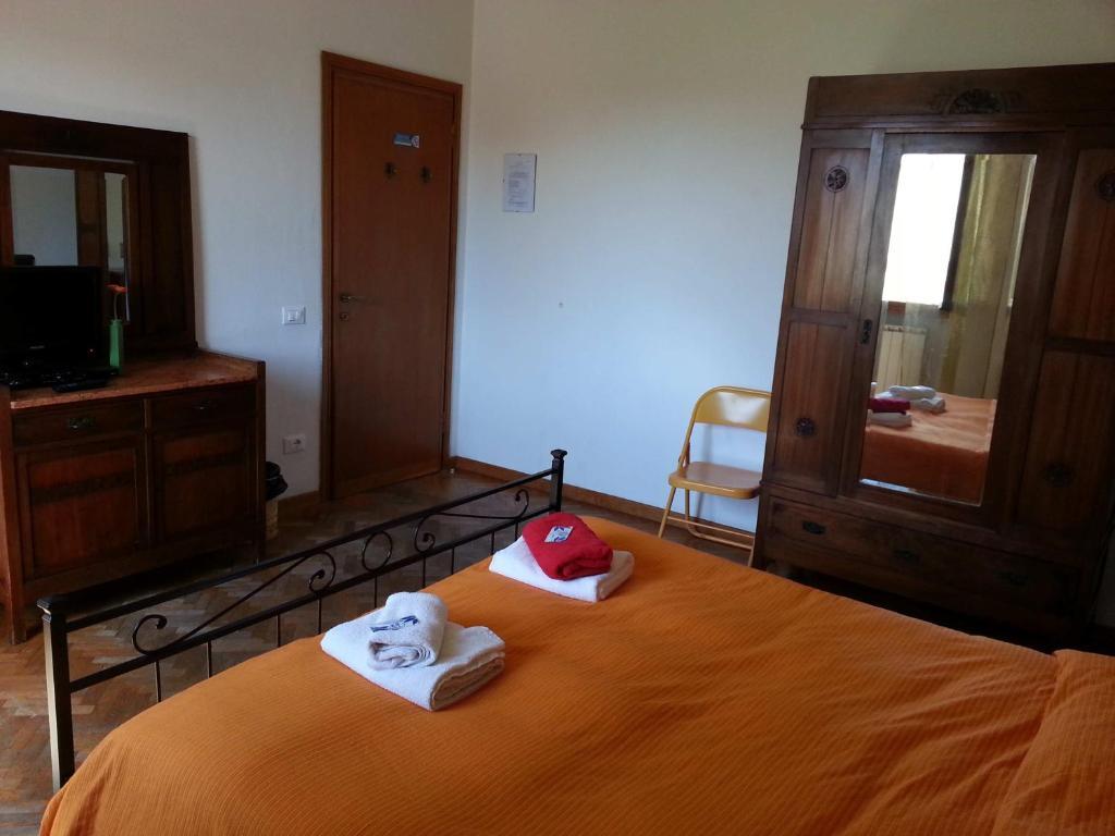 Tweepersoonskamer met een Eigen Externe Badkamer
